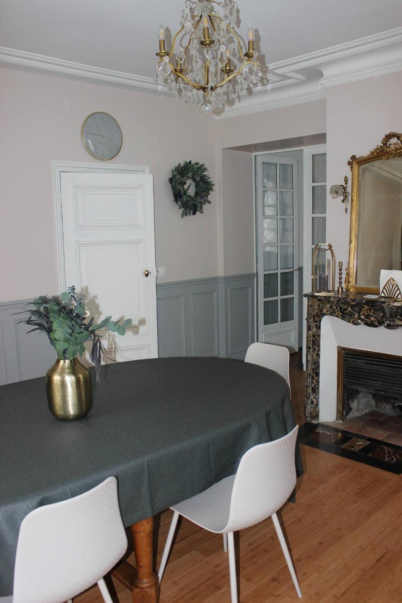 Domaine De Charme Au Coeur D'Orleans Classe 3 Etoiles - Bords De Loire - 21 Couchages Avec Parkings Prives Exteriör bild